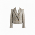 Sable Doré, blazer beige à boutons dorés, vue de face